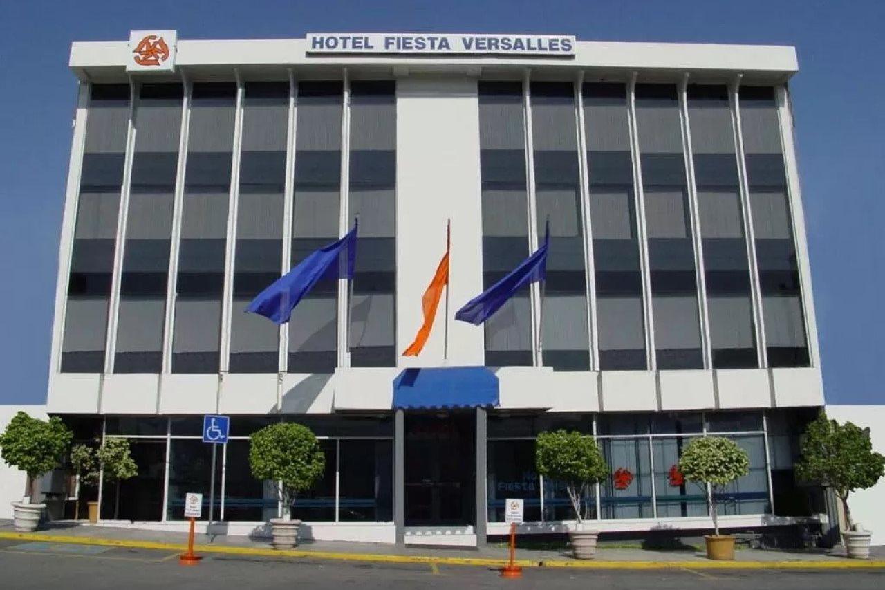 Fiesta Versalles Monterrey Buitenkant foto